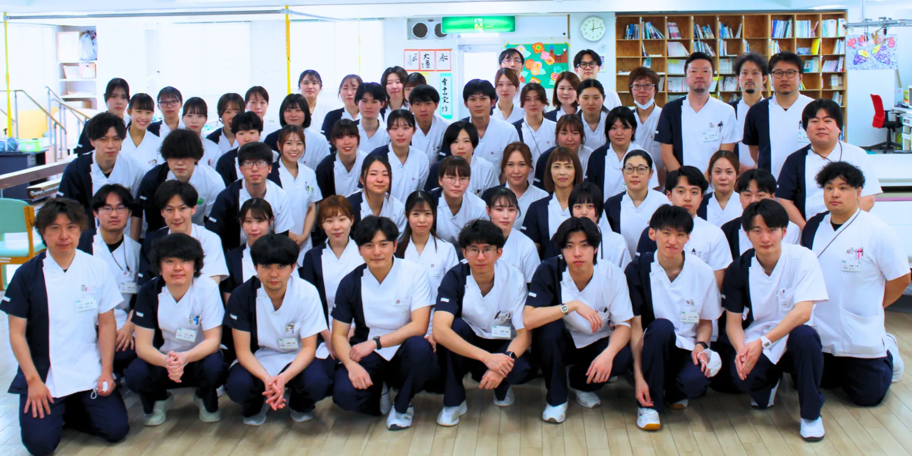 スタッフ集合写真